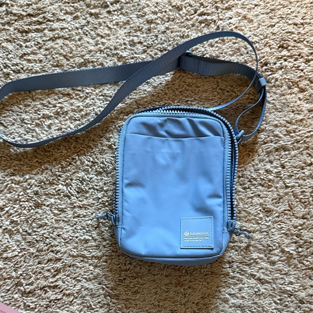 Lululemon Light Blue 1.5L crossbody  Bag